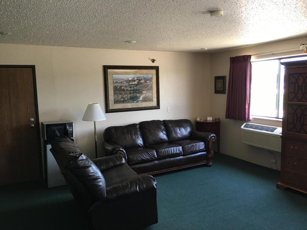 Cassville Four Seasons Inn & Suites 外观 照片