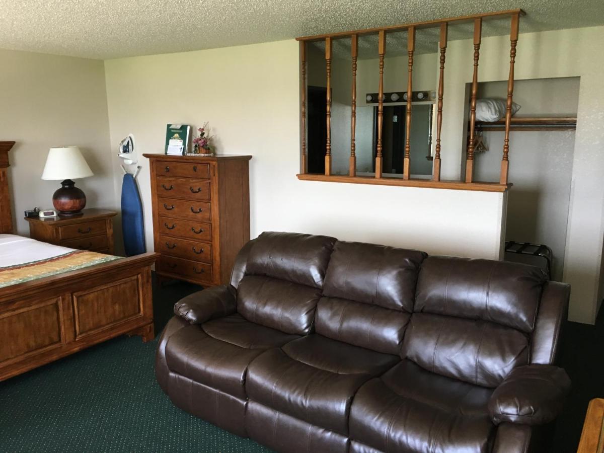 Cassville Four Seasons Inn & Suites 外观 照片