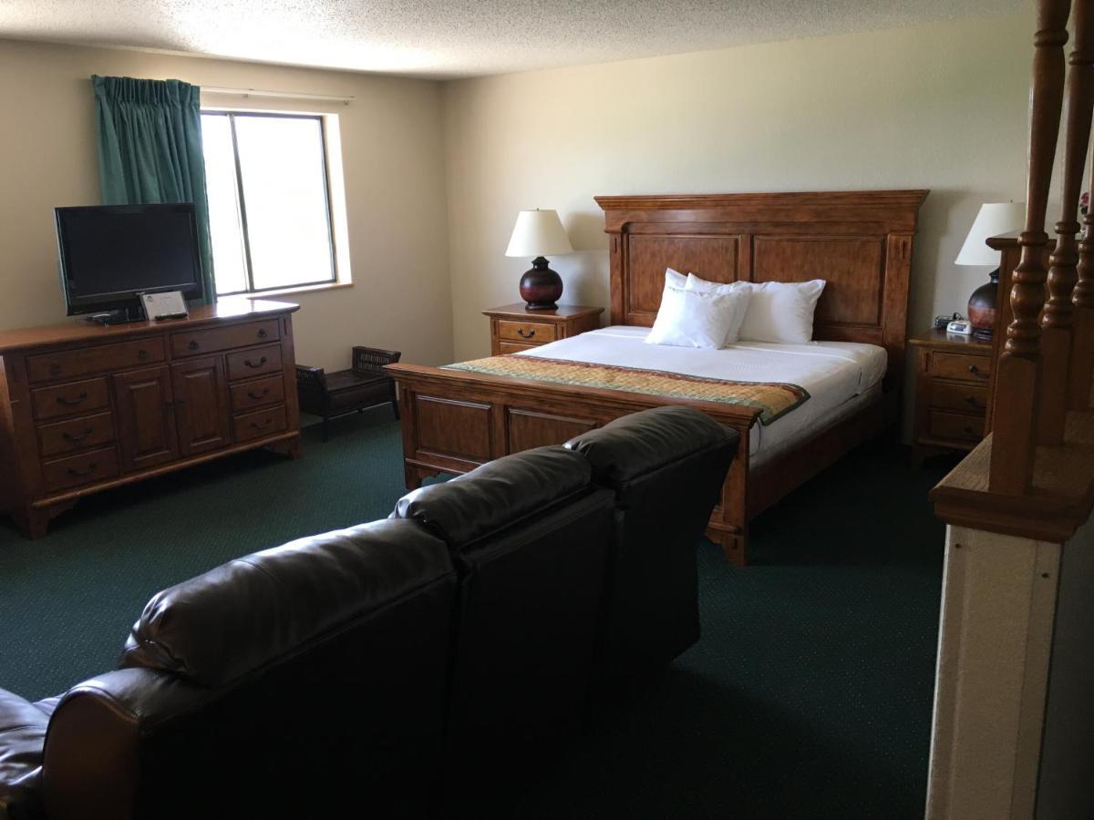 Cassville Four Seasons Inn & Suites 外观 照片