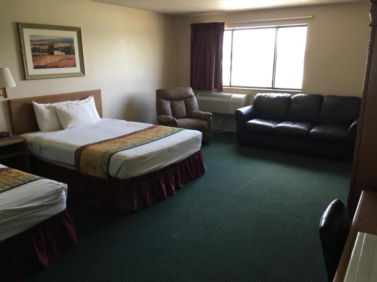 Cassville Four Seasons Inn & Suites 外观 照片