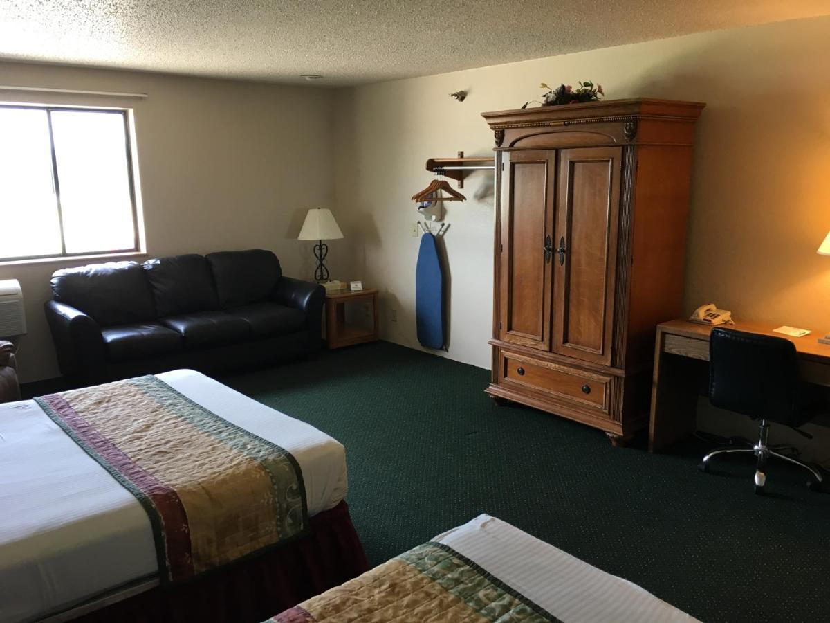 Cassville Four Seasons Inn & Suites 外观 照片